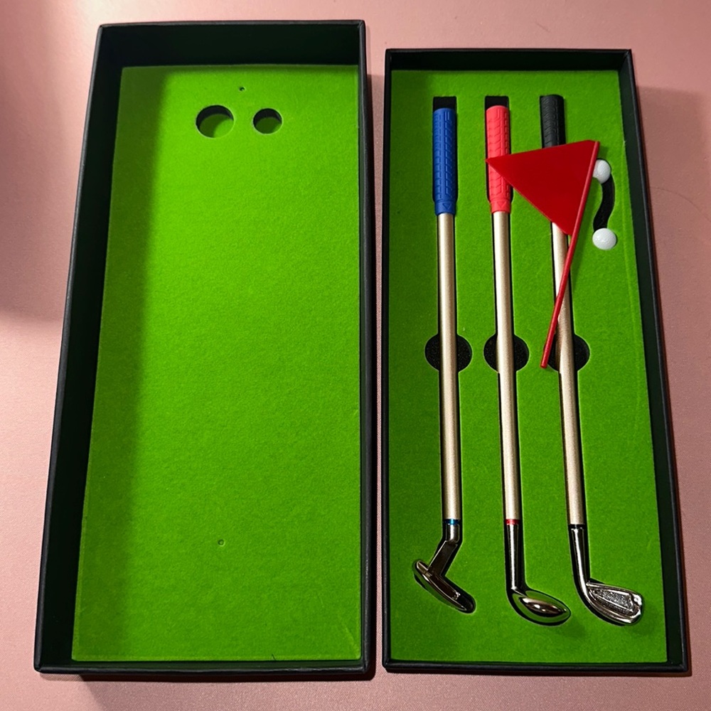 Golf pens and mini desk golf